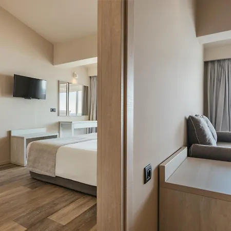 Alexandra Beach Resort & Spa-3